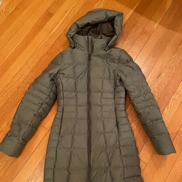 NWOT Never Worn North Face Metropolis Parka III 550-Down Hood Parka Med Gray XS